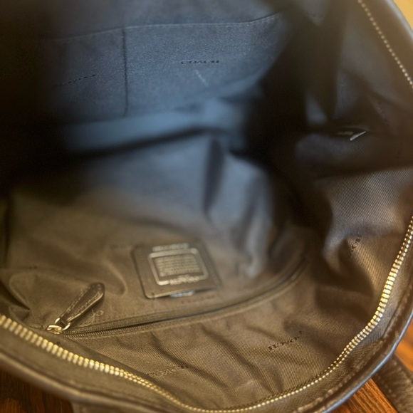 Coach Signature tote - Picture 5 of 6